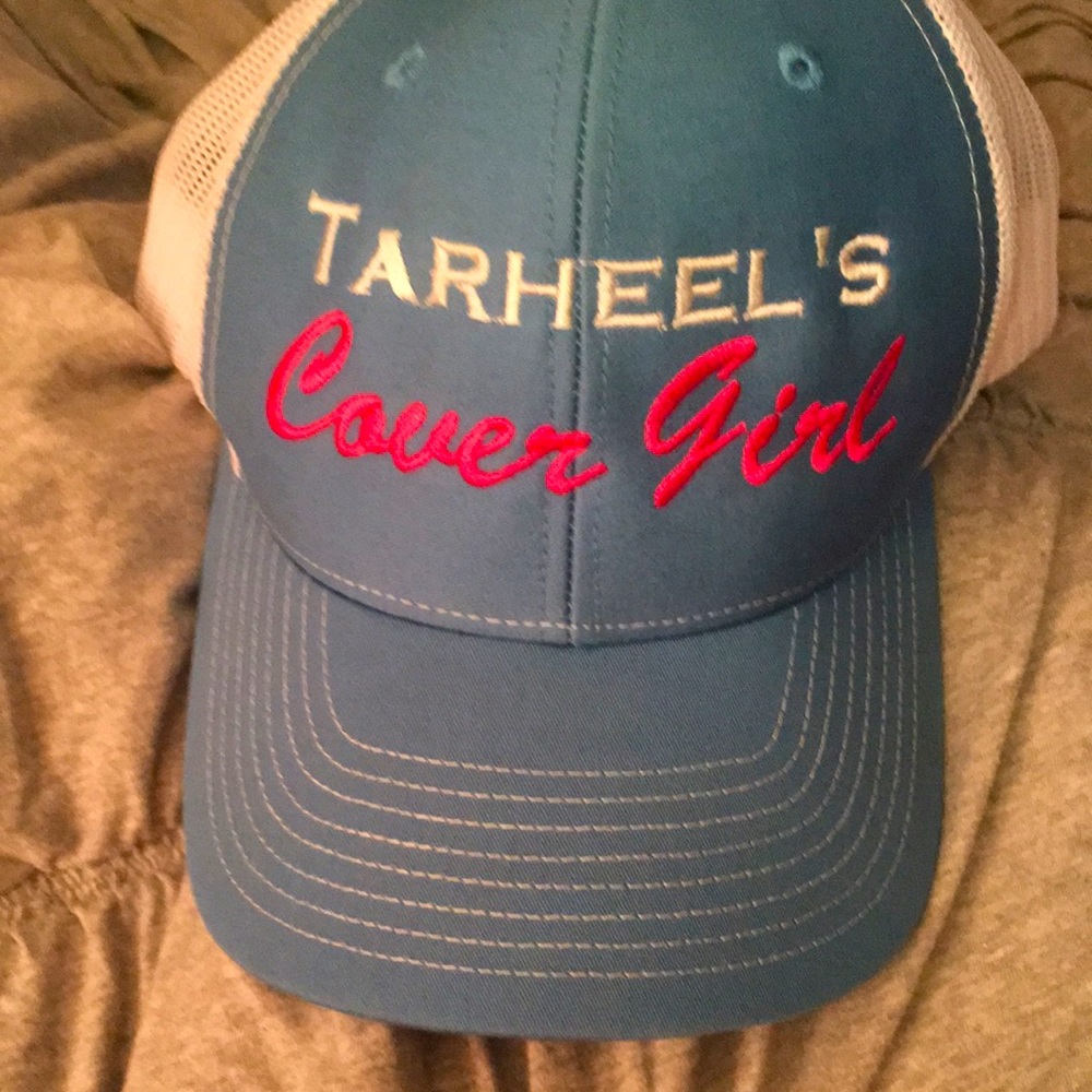 Tarheel’s Cover girl Snap back hat NWOT